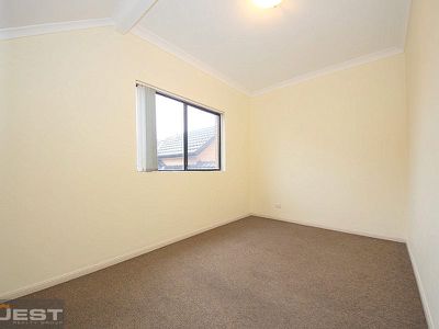 6 / 25 Brunker Road, Yagoona