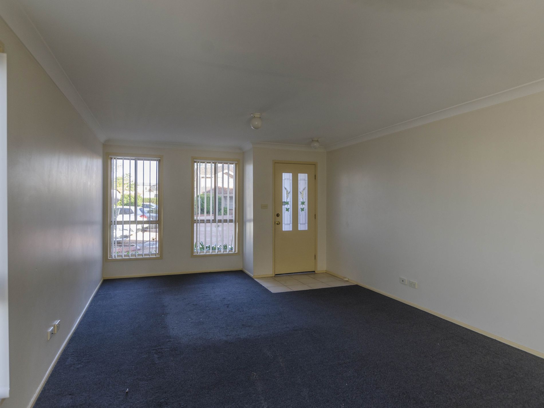 4 / 12 Pine Road, Casula