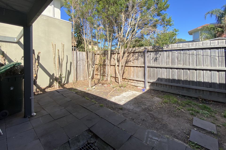 1 / 4 Margot Street, Chadstone