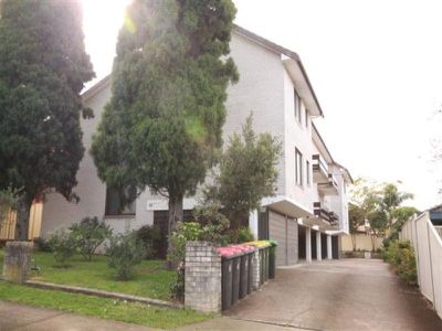 4 / 38 Flora Street, Roselands