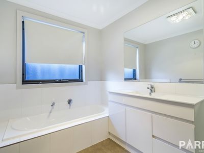 11 Andros Place, Legana