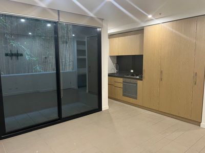 105 / 89 Roden Street, West Melbourne
