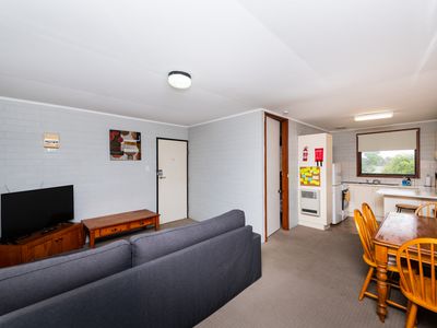 4 / 4 Keith Street, Scullin