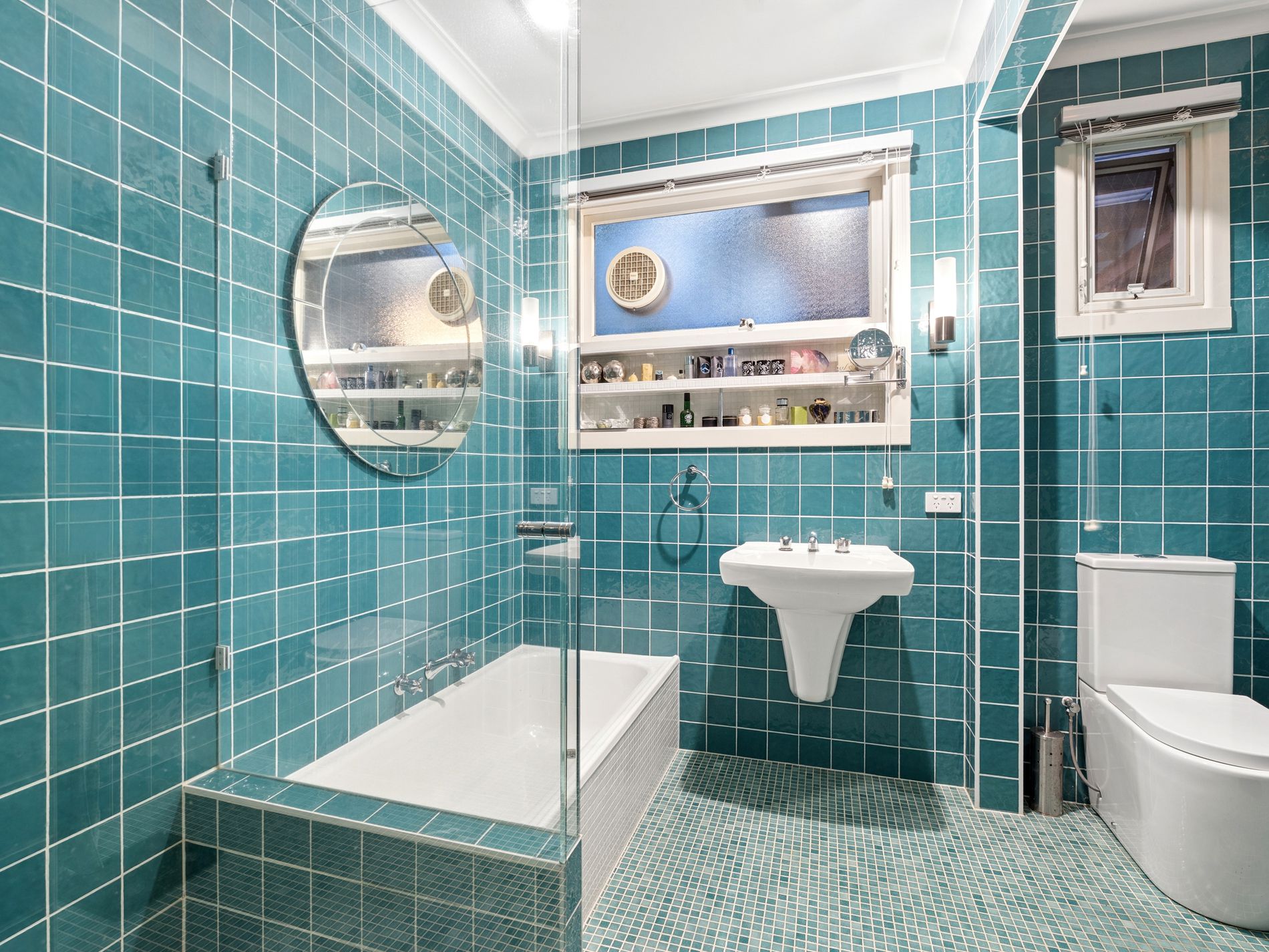 37 Myrtle Grove, Altona