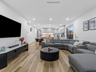 11 Azas Street, Truganina