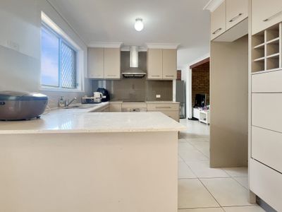 3 / 2 Zahel Street, Carina