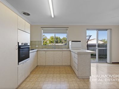 10 / 4 Lee Place, Noranda