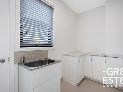 2b Evelyne Aveune, Cranbourne