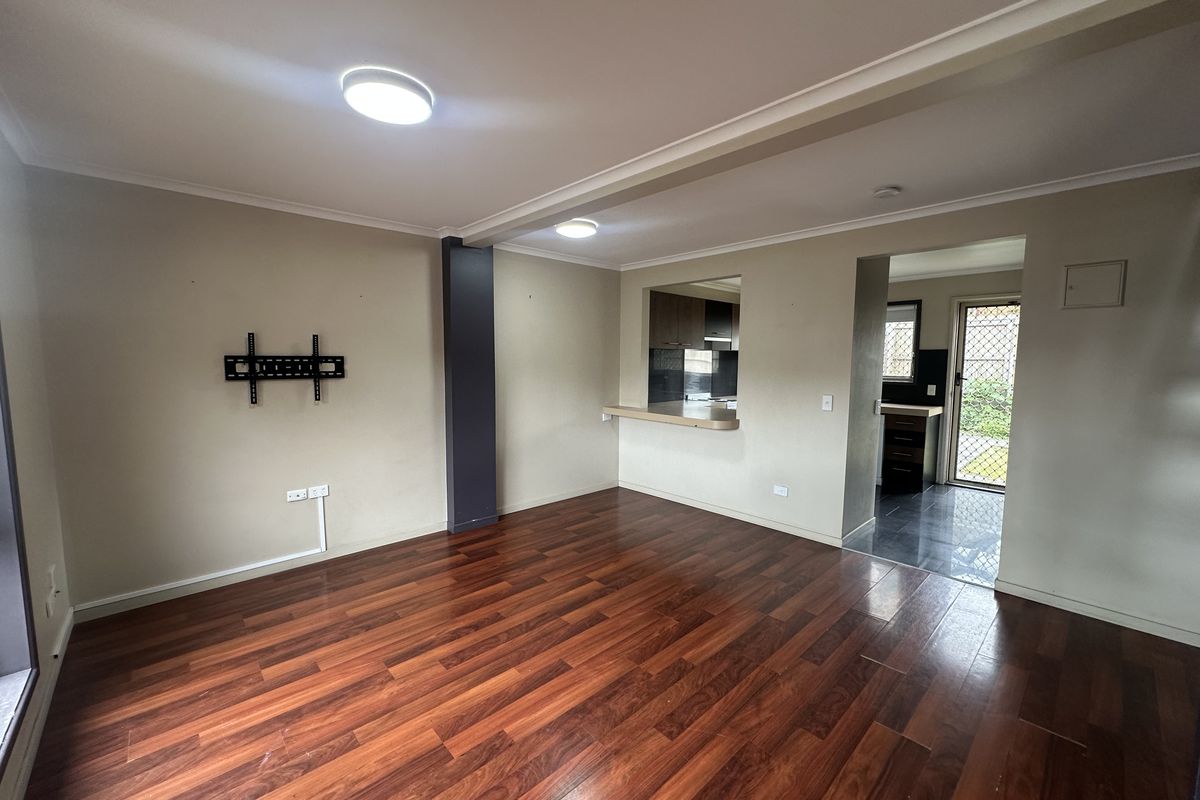 1 / 5 Woodford Street, Holland Park West