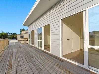 6 Te Moau Avenue, Parakai, Helensville