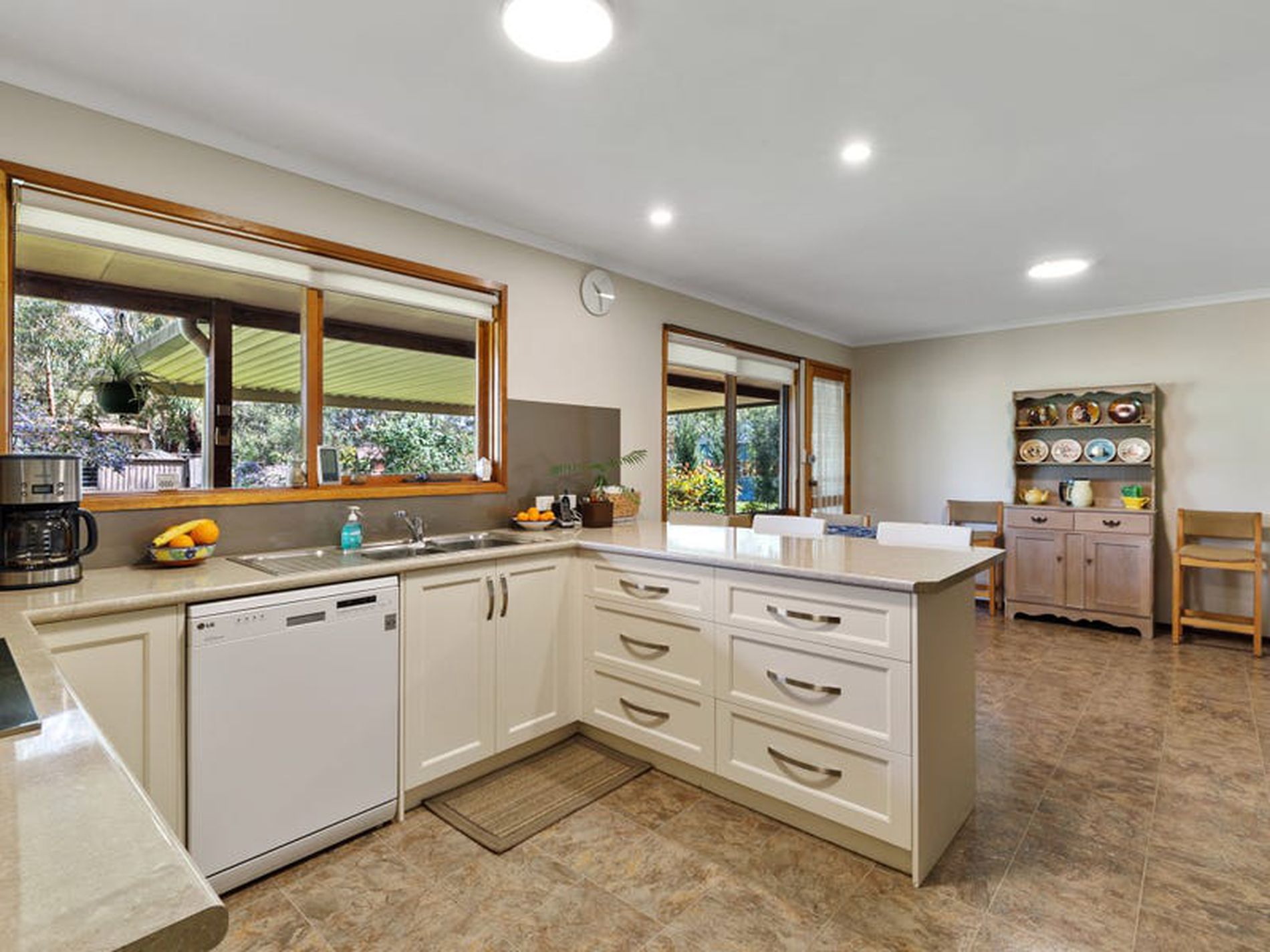 2 Kerris Cct, Seymour