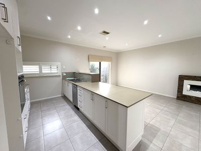 1 Hamlet Street, Greensborough