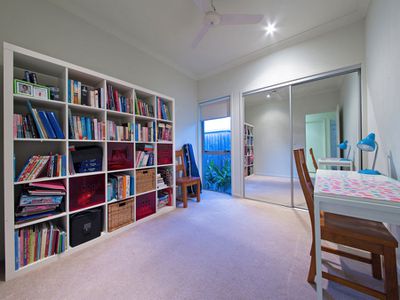 8 Watervale Pde, Wakerley