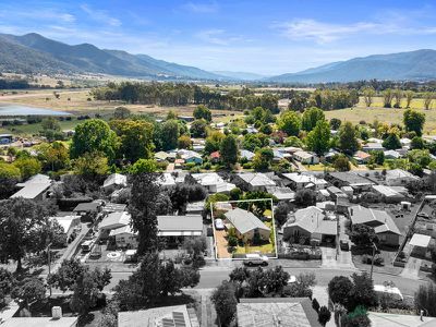 19 Simmonds Street, Mount Beauty