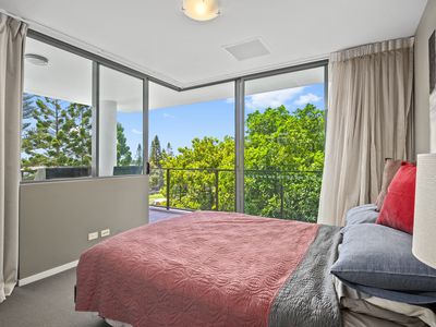 31306 / 2 Ephraim Island Bridge, Paradise Point