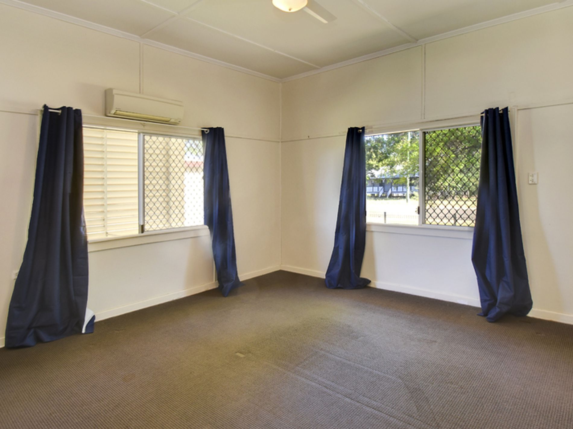 73 ACACIA STREET, Barcaldine