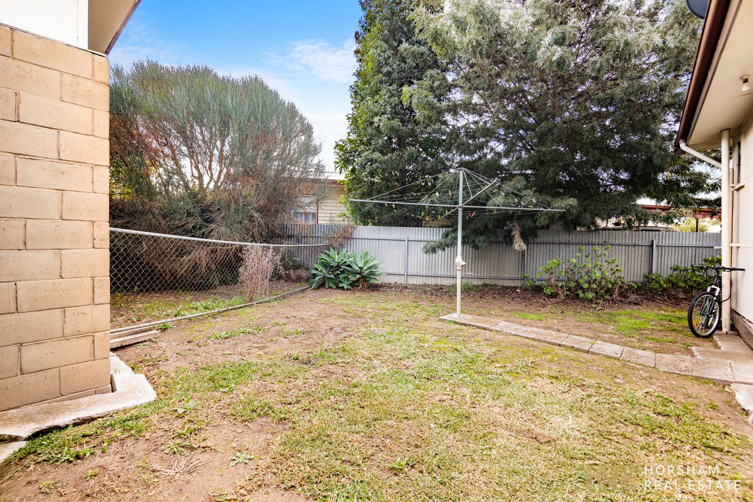 1 4 / 9 Burgess Street, Horsham