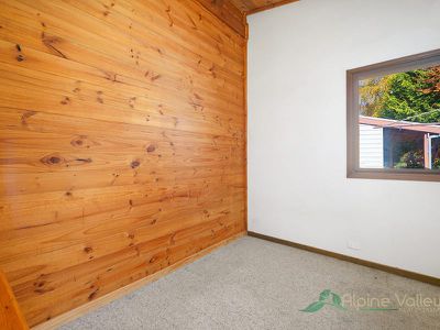 6 Reid Court, Tawonga South
