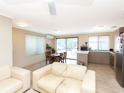 2 / 3 Little Street, Carey Park