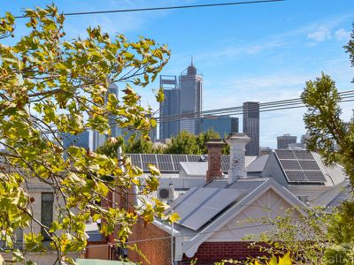 6 Robinson Ave, Perth