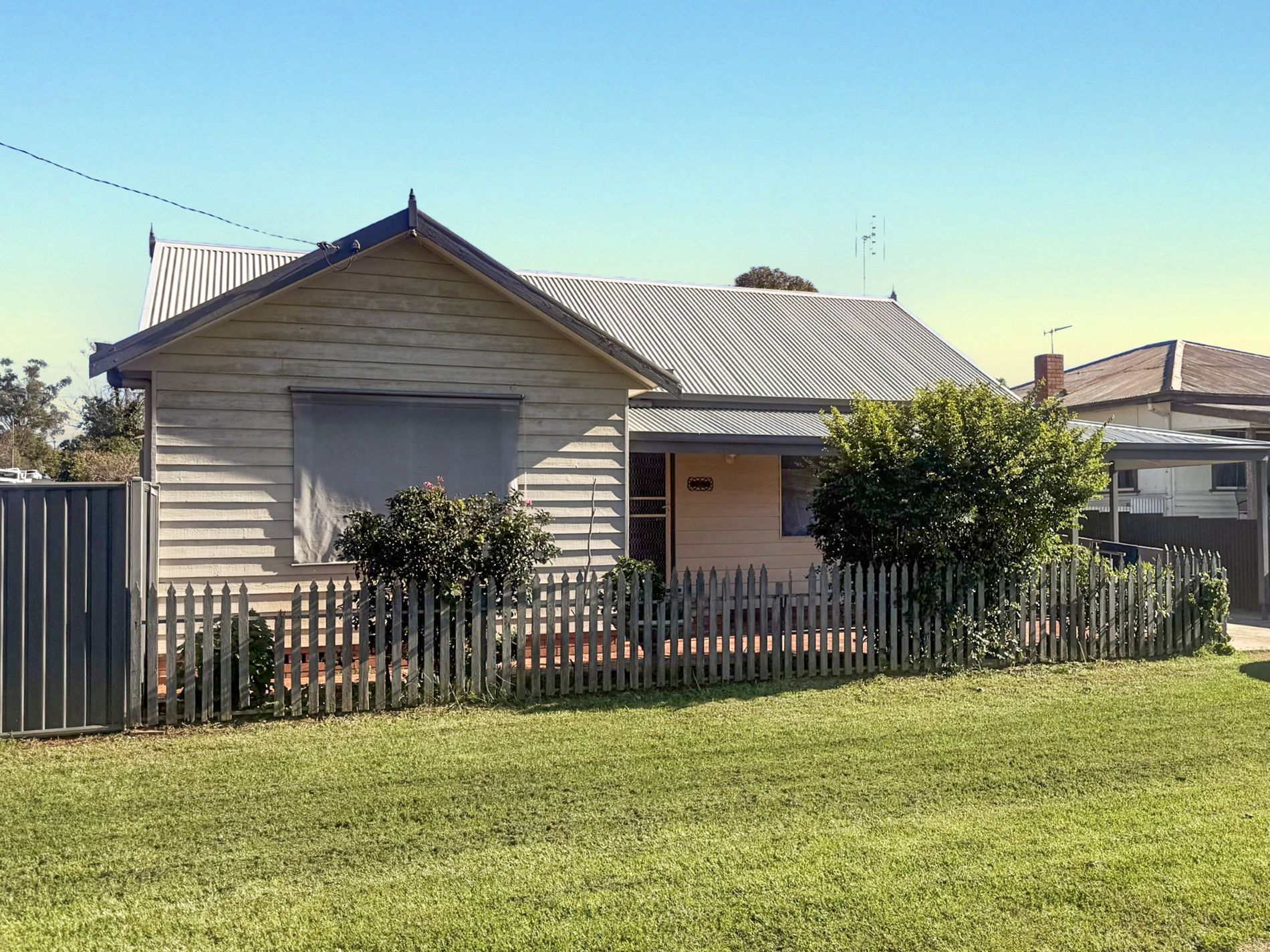 105 Ferry Street, Forbes
