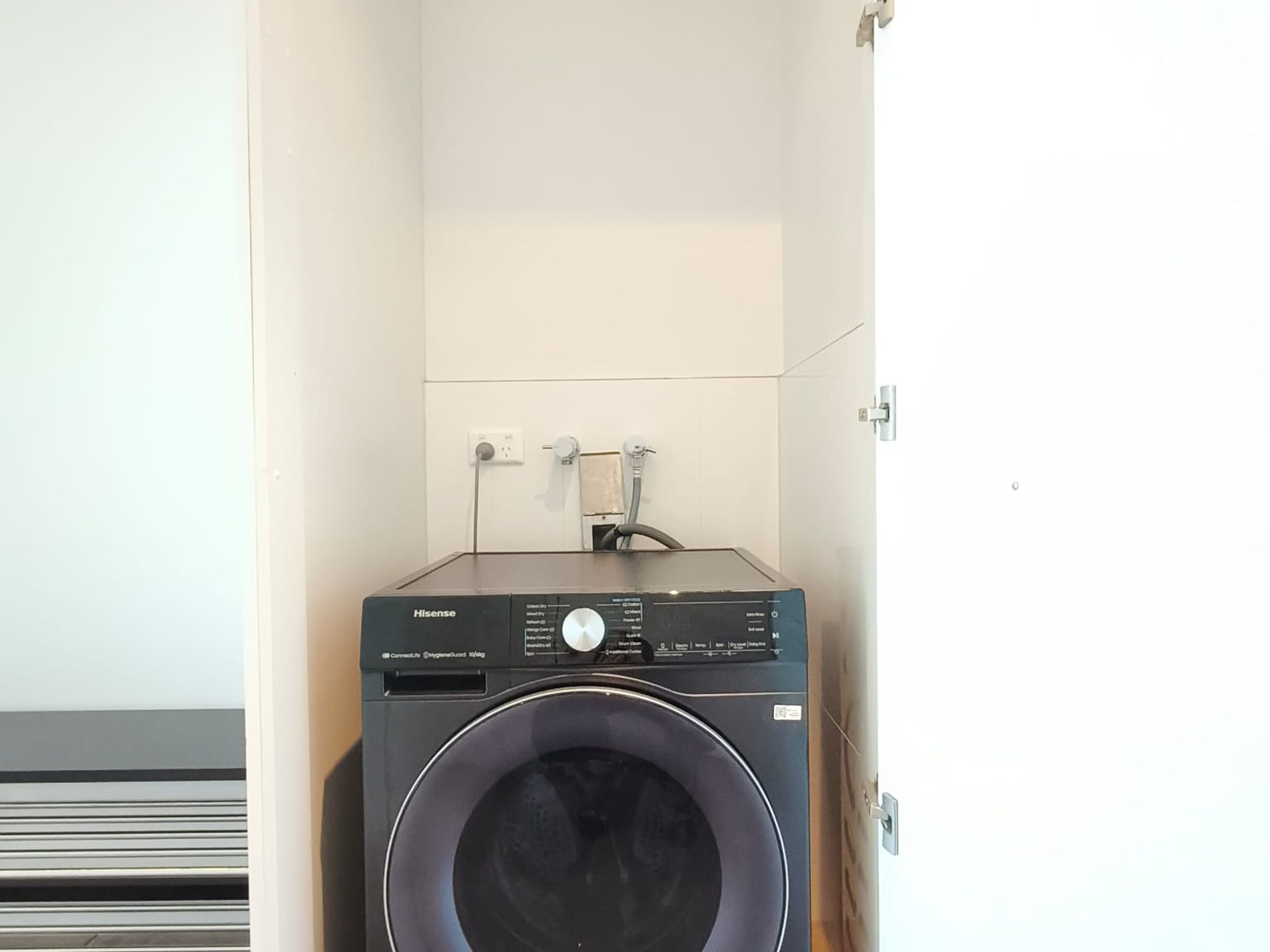 1607 / 27 Little Collins Street, Melbourne