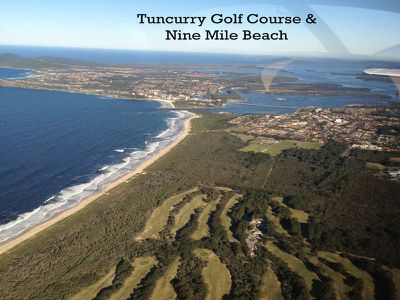 385 The Lakes Way, Tuncurry