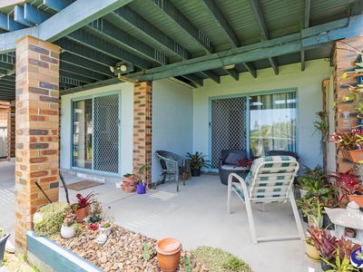 32 Sunset Boulevard, Kianga