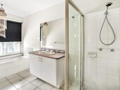7 Gooloi Court, Tewantin