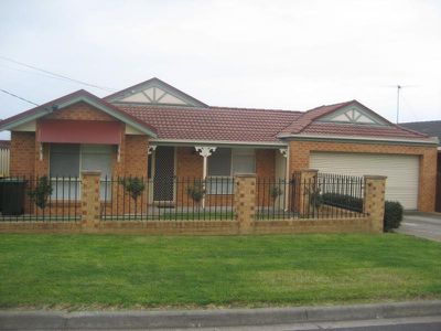 15 Rushden Close, Bell Post Hill