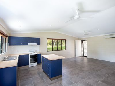 12 Duell Road, Cannonvale