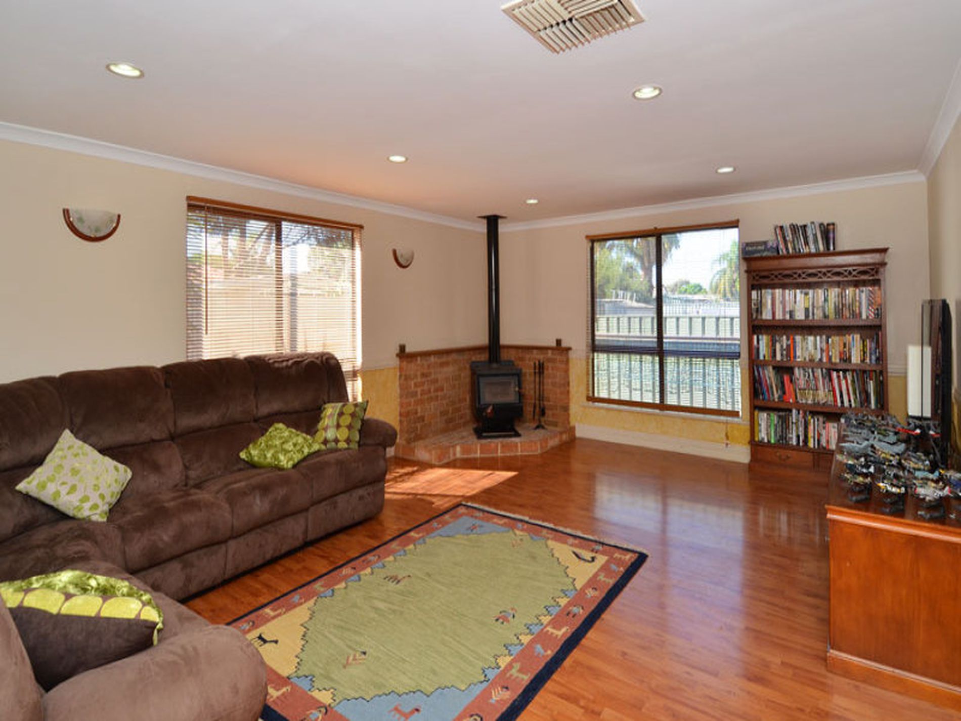 12 Holroyd Way, Boulder