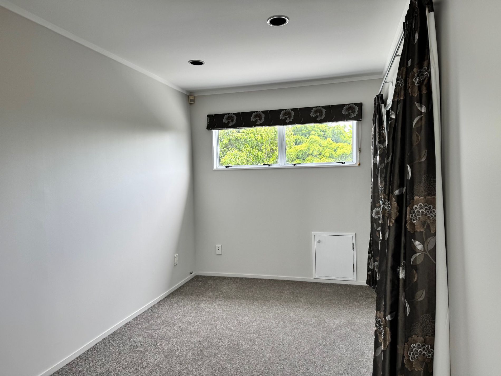 24 Perindale Drive, Chartwell