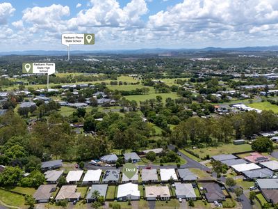 8 Gordon Drive, Bellbird Park