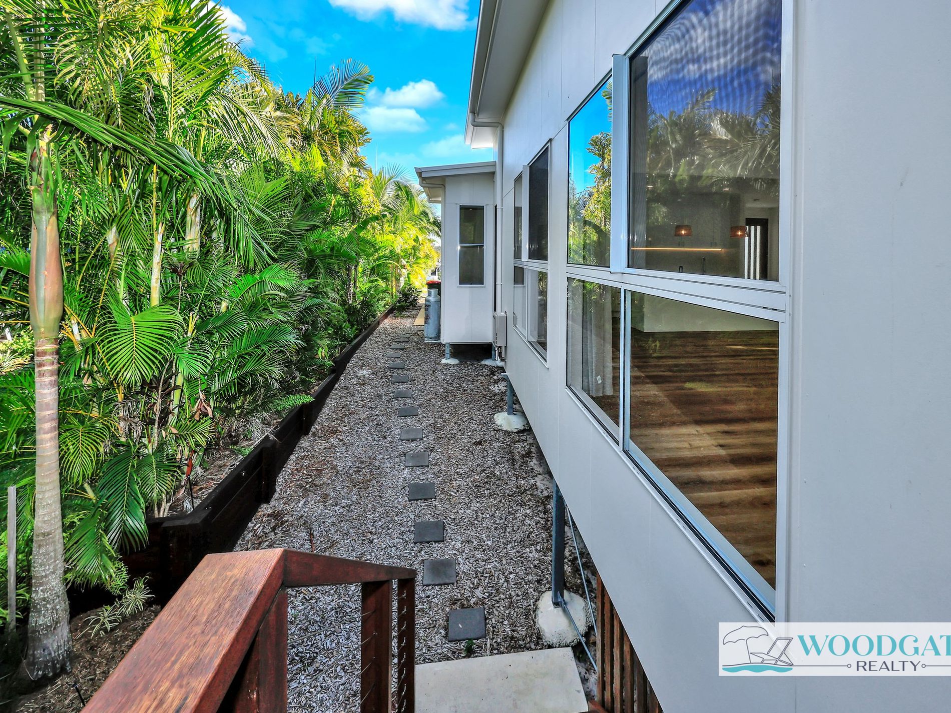 5 OCEAN VIEW DRIVE, Woodgate