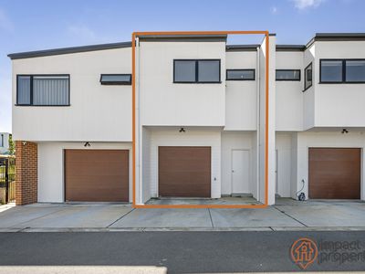 4 Keith Bain Crest, Whitlam