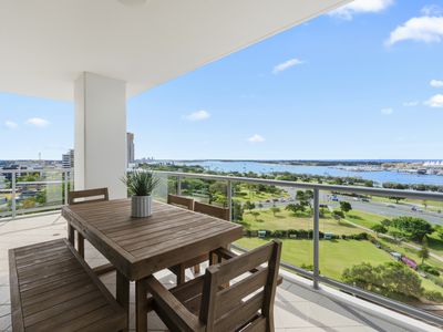 1404 / 1 Como Crescent, Southport