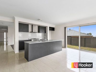 3 Bay Vista, Pakenham