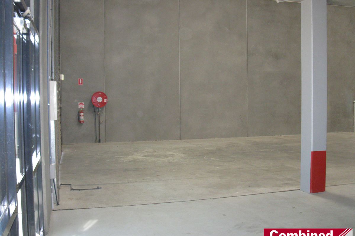 3 / 4 Orielton Road, Smeaton Grange