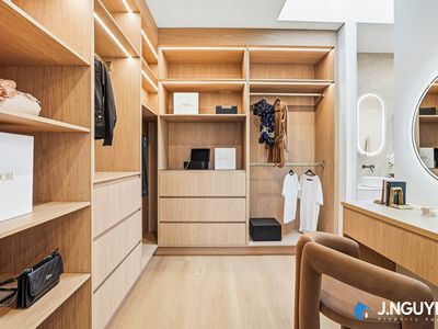 8 Lister Avenue, Cabramatta West