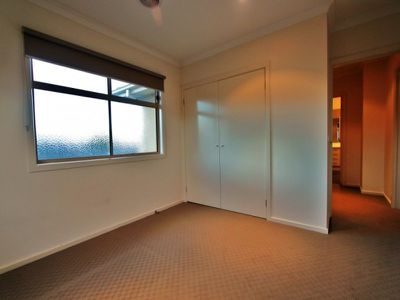 2 / 1 Eva Street, Clayton