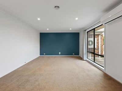 2 / 9 Jupiter Court, Prospect Vale