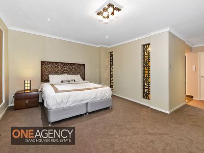 4 Conlan Court, Augustine Heights