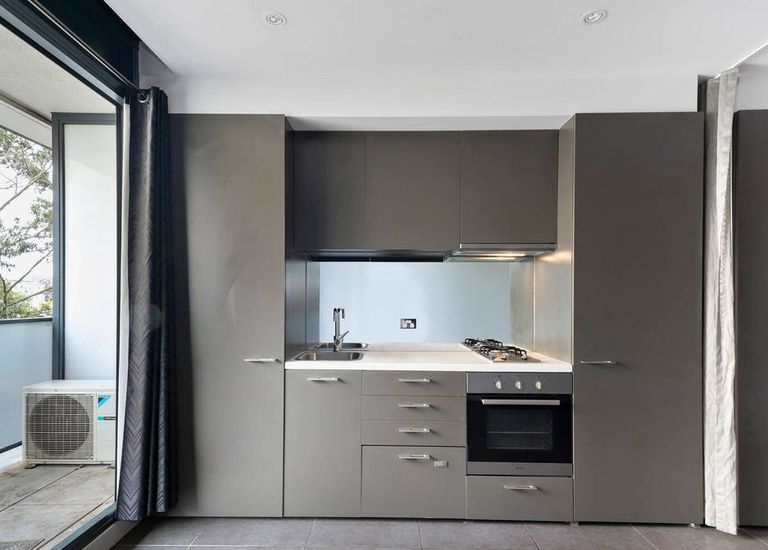 705 / 30-34 Bray Street, South Yarra