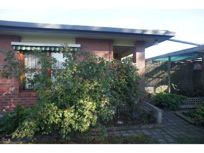 14 Burgess Street, Horsham