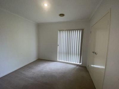 6 Secret Garden Way, Tarneit