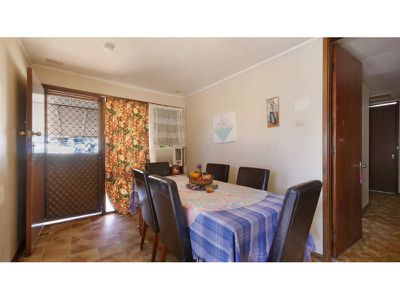 28 Armstrong Crescent, Dubbo