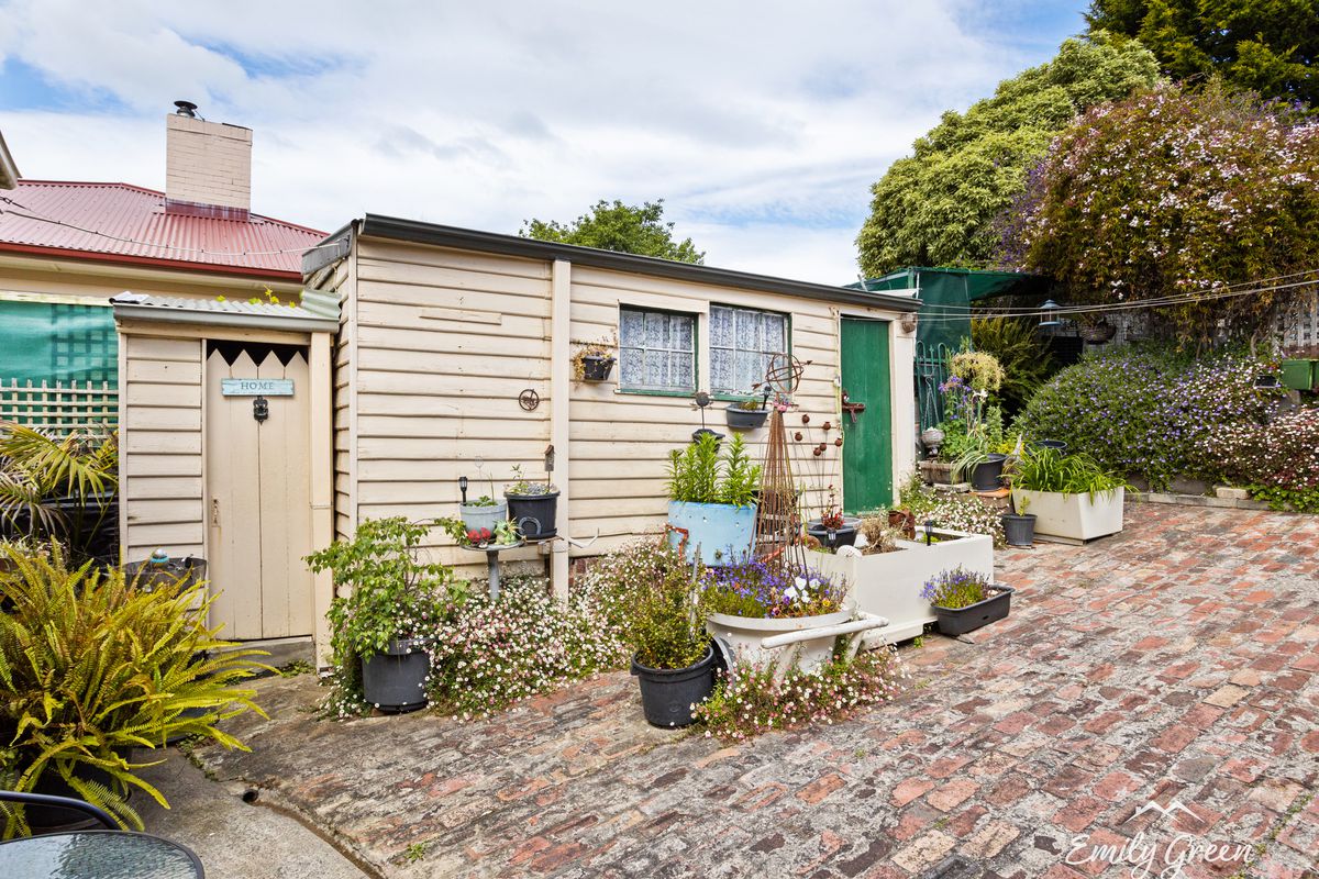 110 Cascade Road, South Hobart