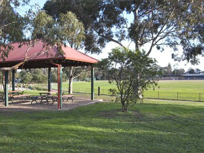 1 / 724 Hawthorn Road, Brighton East