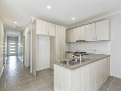 9 / 49-55 Rosella Avenue, Werribee